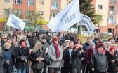 Koronka do Bożego Miłosierdzia na rynku w Koszalinie