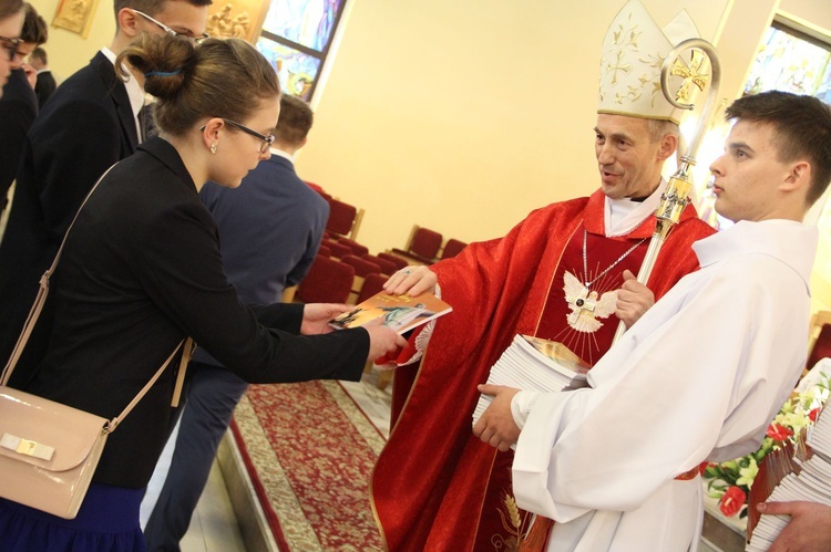 Bierzmowanie w sądeckiej Helenie