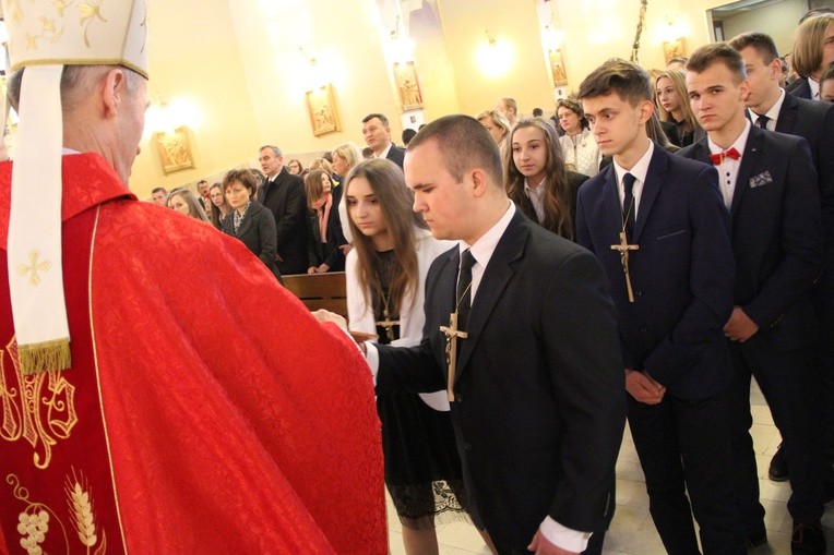 Bierzmowanie w sądeckiej Helenie