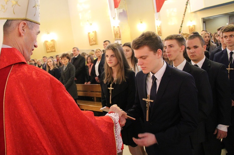 Bierzmowanie w sądeckiej Helenie