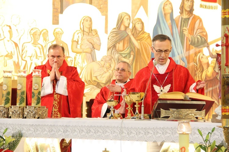 Bierzmowanie w sądeckiej Helenie