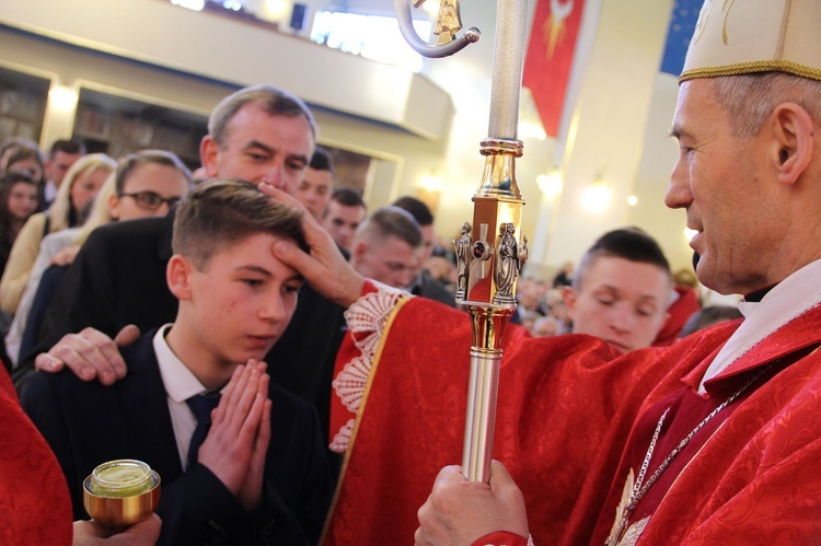 Bierzmowanie w sądeckiej Helenie