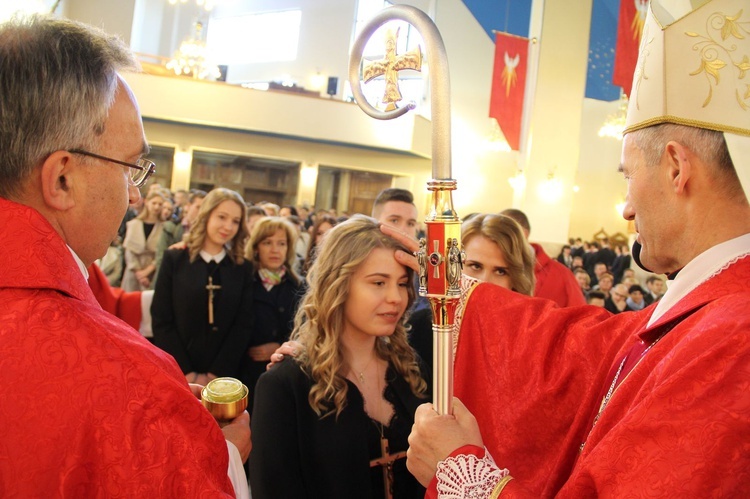 Bierzmowanie w sądeckiej Helenie