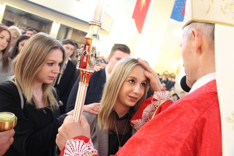 Bierzmowanie w sądeckiej Helenie