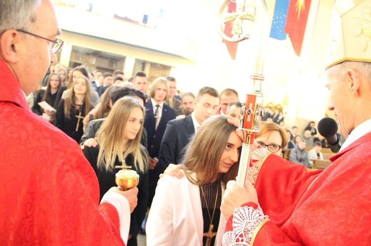 Bierzmowanie w sądeckiej Helenie