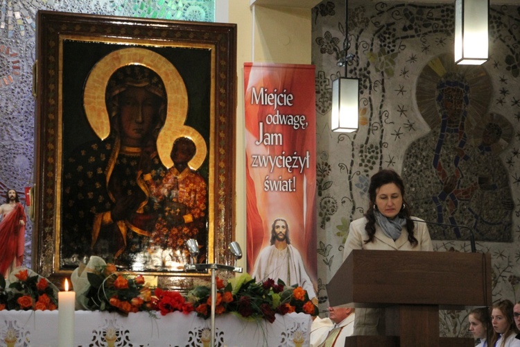 Powitanie ikony MB Częstochowskiej w Kutnie-Woźniakowie