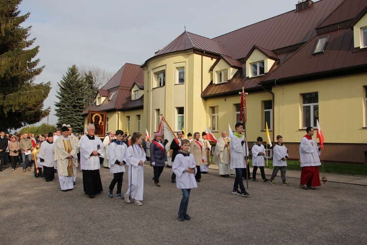 Powitanie ikony MB Częstochowskiej w Kutnie-Woźniakowie