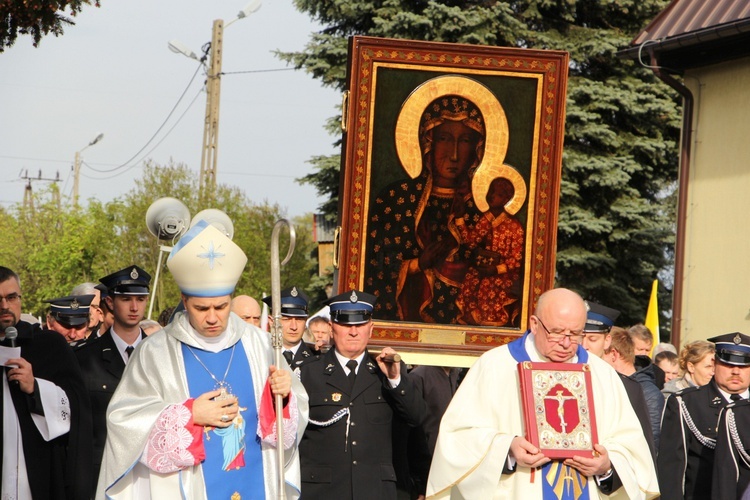 Powitanie ikony MB Częstochowskiej w Kutnie-Woźniakowie