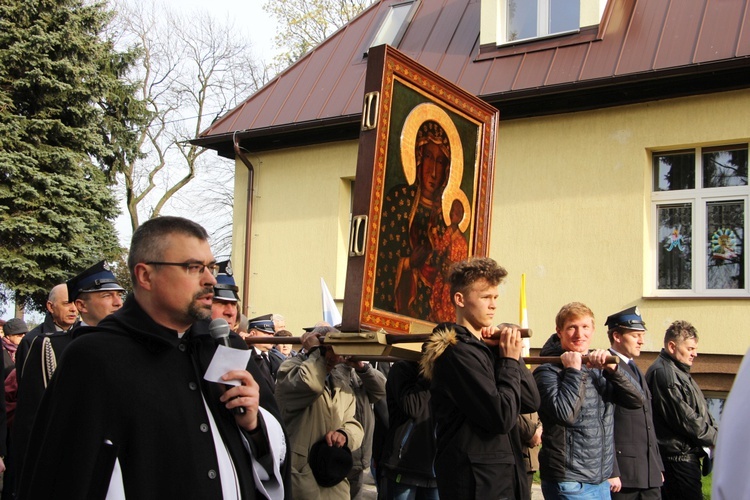 Powitanie ikony MB Częstochowskiej w Kutnie-Woźniakowie