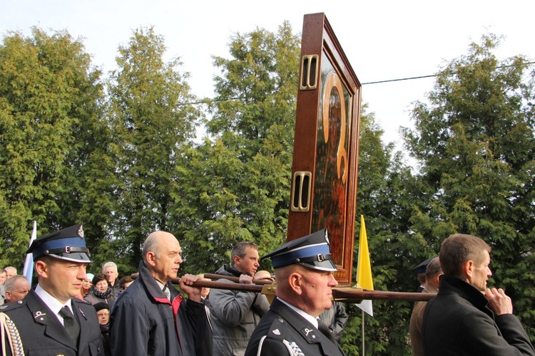 Powitanie ikony MB Częstochowskiej w Kutnie-Woźniakowie