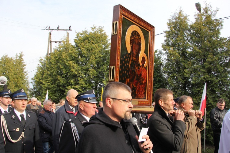 Powitanie ikony MB Częstochowskiej w Kutnie-Woźniakowie