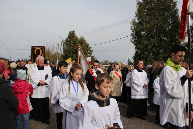 Powitanie ikony MB Częstochowskiej w Kutnie-Woźniakowie