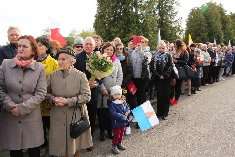 Powitanie ikony MB Częstochowskiej w Kutnie-Woźniakowie