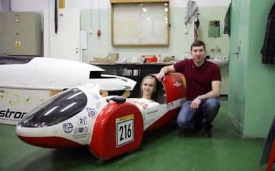 Aleksandra Arciszewska i Bartłomiej Ząbek mają nadzieję na udany start w czasie tegorocznego Shell Eco-marathon w Londynie