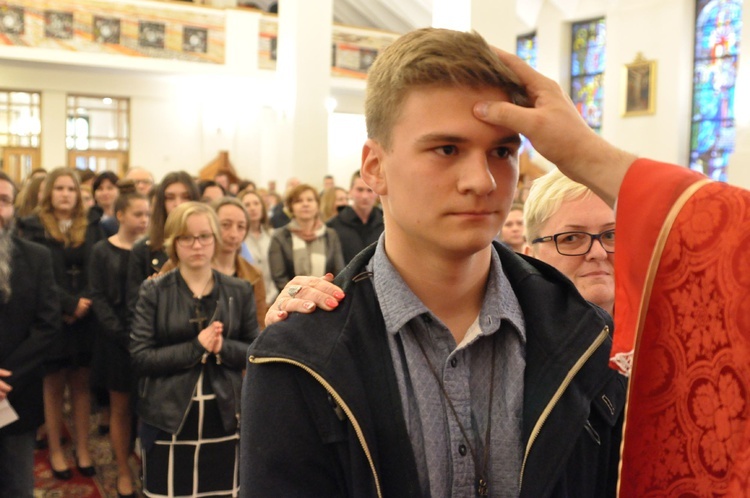Bierzmowanie w kościele pw. św. Jana Nepomucena w Bochni
