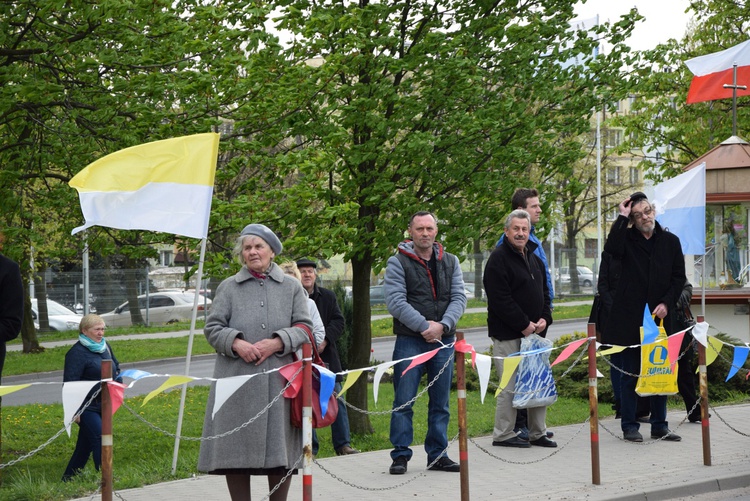 Powitanie ikony MB Częstochowskiej w parafii św. Jadwigi w Kutnie