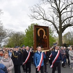 Powitanie ikony MB Częstochowskiej w parafii św. Jadwigi w Kutnie