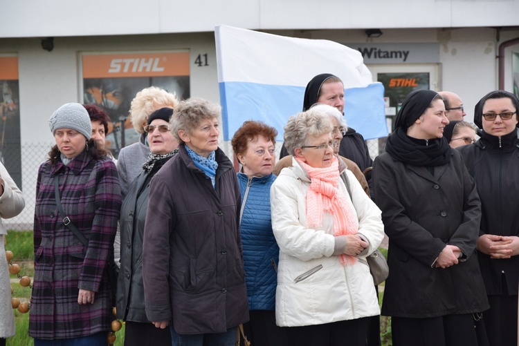 Powitanie ikony MB Częstochowskiej w parafii św. Jadwigi w Kutnie