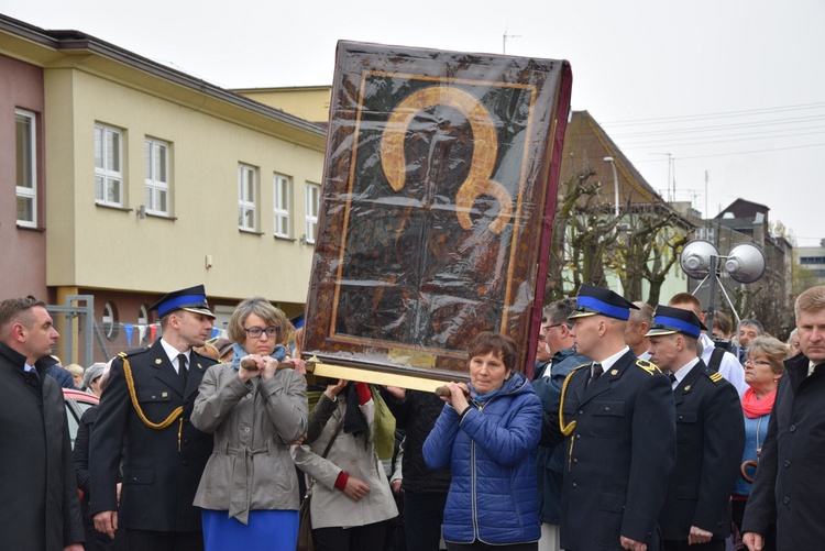 Powitanie ikony MB Częstochowskiej w parafii Błogosławionych Męczenników Kutnowskich