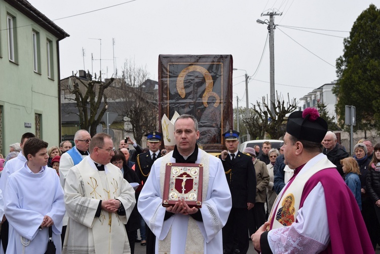 Powitanie ikony MB Częstochowskiej w parafii Błogosławionych Męczenników Kutnowskich