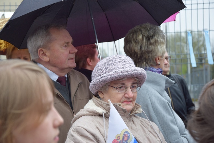 Powitanie ikony MB Częstochowskiej w parafii Błogosławionych Męczenników Kutnowskich