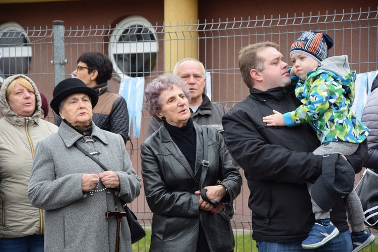 Powitanie ikony MB Częstochowskiej w parafii Błogosławionych Męczenników Kutnowskich