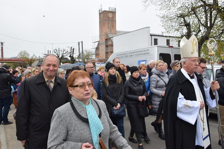 Powitanie ikony MB Częstochowskiej w parafii Błogosławionych Męczenników Kutnowskich