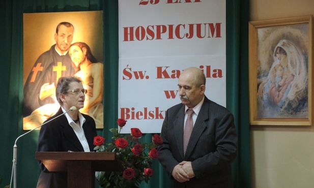 Doktor Anna Byrczek i prezydent Bielska-Białej Jacek Krywult