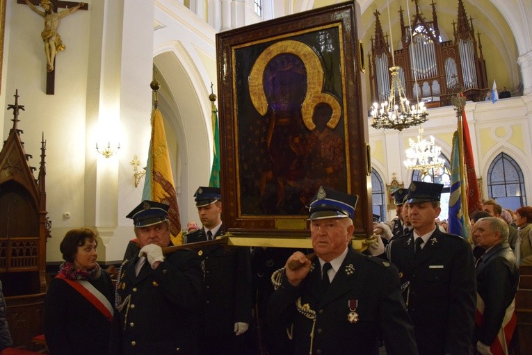 Powitanie ikony MB Częstochowskiej w parafii św. Wawrzyńca w Kutnie