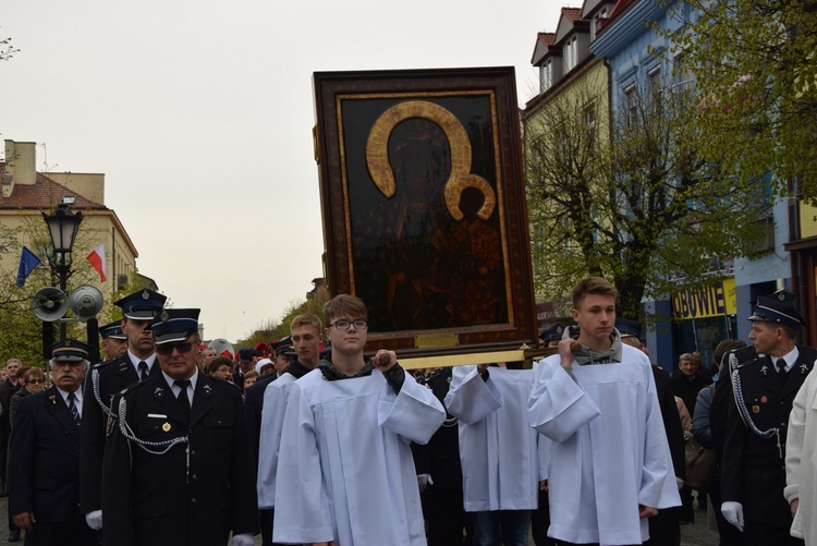 Powitanie ikony MB Częstochowskiej w parafii św. Wawrzyńca w Kutnie