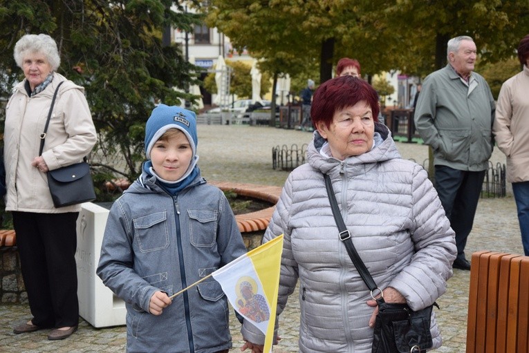 Powitanie ikony MB Częstochowskiej w parafii św. Wawrzyńca w Kutnie