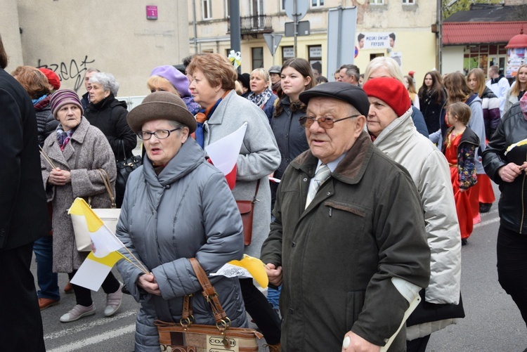 Powitanie ikony MB Częstochowskiej w parafii św. Wawrzyńca w Kutnie