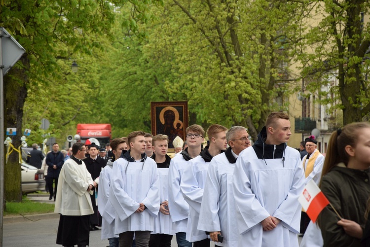 Powitanie ikony MB Częstochowskiej w parafii św. Wawrzyńca w Kutnie