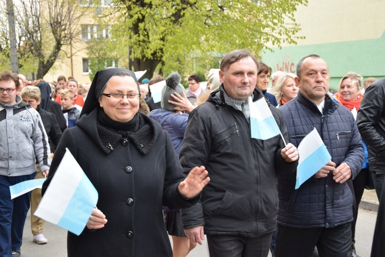 Powitanie ikony MB Częstochowskiej w parafii św. Wawrzyńca w Kutnie