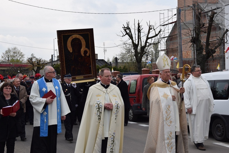 Powitanie ikony MB Częstochowskiej w parafii św. Wawrzyńca w Kutnie