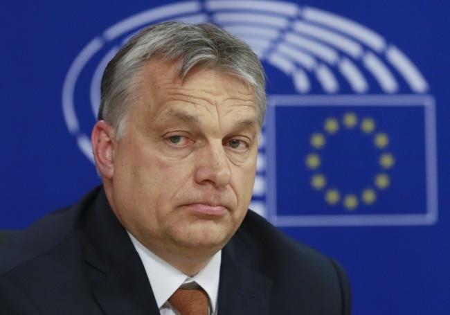 Orban: ukończyliśmy budowę drugiego ogrodzenia na granicy z Serbią