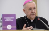 Abp Gądecki: Ojczyzna nie może cieszyć się bałwochwalczą miłością