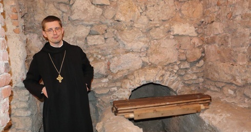 Muzeum w średniowiecznych piwnicach