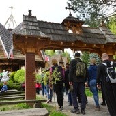 U celu pielgrzymki tradycyjnie będzie można wziąć udział w pierwszym nabożeństwie majowym.