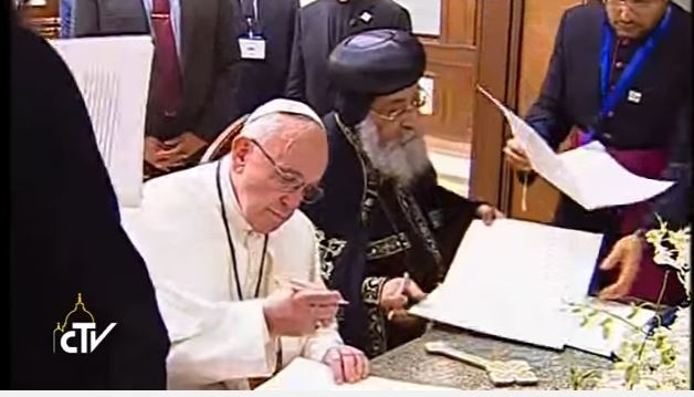 Papież i patriarcha podpisują wspólną deklarację