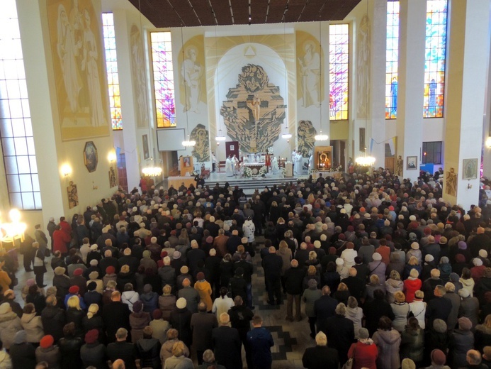 Powitanie ikony MB Częstochowskiej w parafii św. Jana Chrzciciela w Kutnie