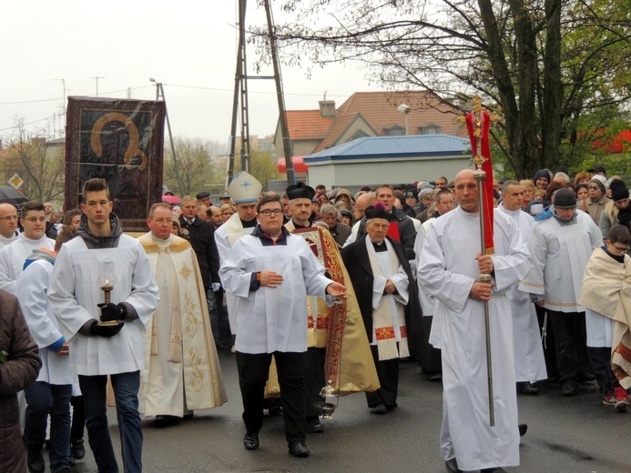 Powitanie ikony MB Częstochowskiej w parafii św. Jana Chrzciciela w Kutnie