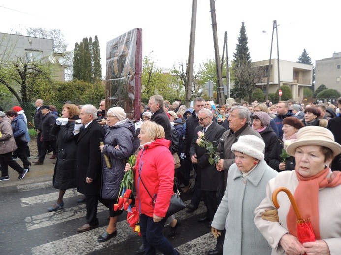 Powitanie ikony MB Częstochowskiej w parafii św. Jana Chrzciciela w Kutnie