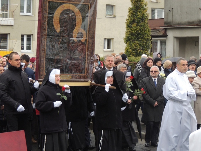 Powitanie ikony MB Częstochowskiej w parafii św. Jana Chrzciciela w Kutnie