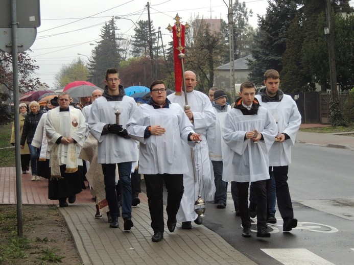 Powitanie ikony MB Częstochowskiej w parafii św. Jana Chrzciciela w Kutnie