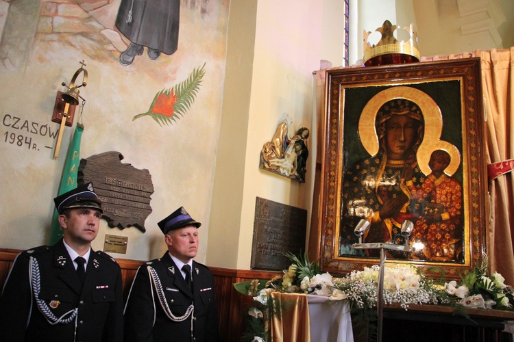 Powitanie ikony MB Częstochowskiej w Głogowcu