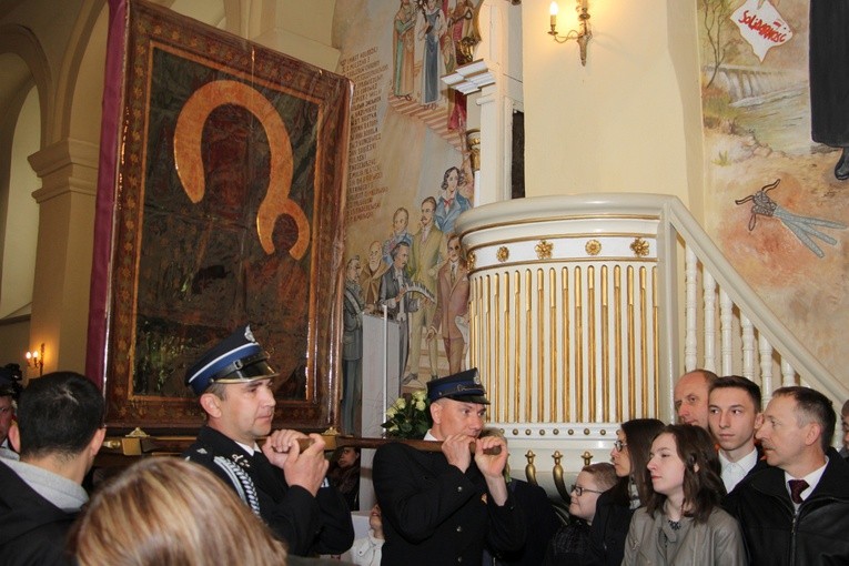 Powitanie ikony MB Częstochowskiej w Głogowcu