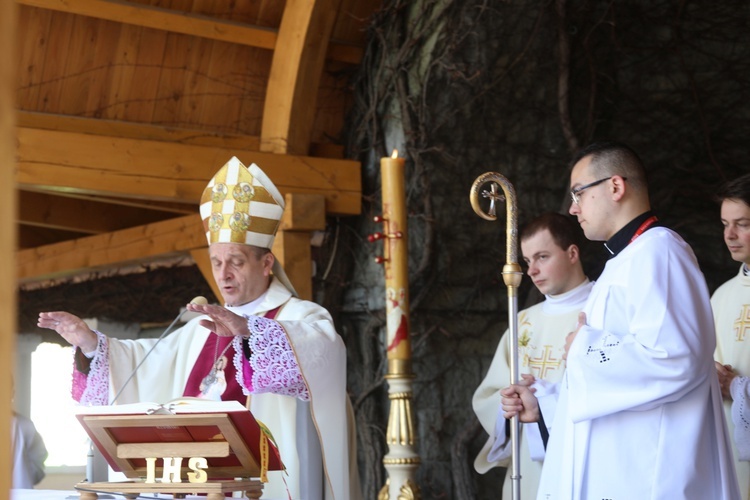 Msza św. na rozpoczęcie 5. pielgrzymki do Łagiewnik