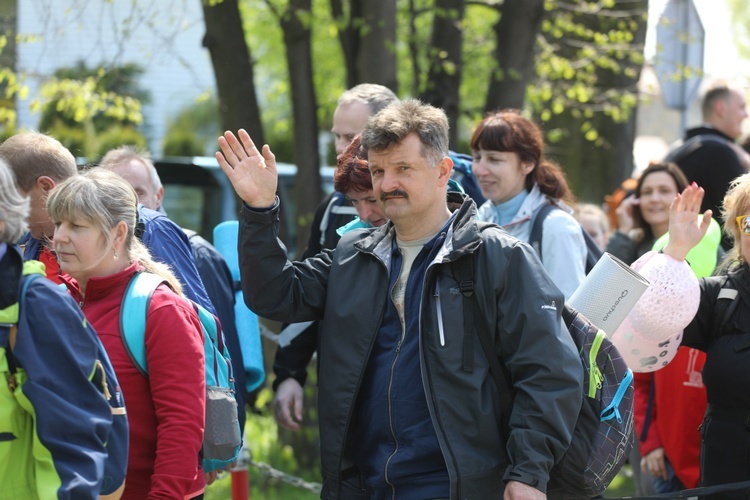 5. pielgrzymka do Łagiewnik wyrusza z Hałcnowa - cz. I