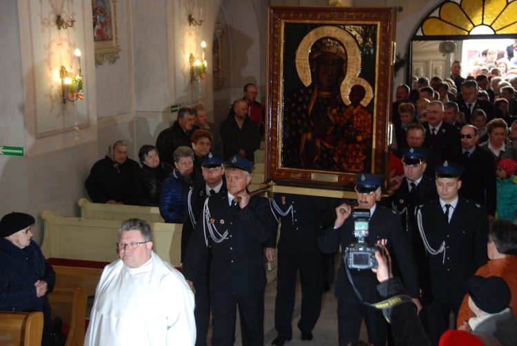 Powitanie ikony MB Częstochowskiej w Łaniętach